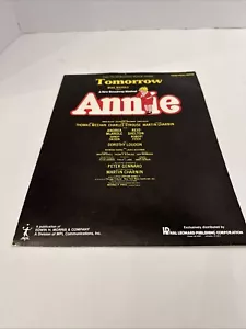 Hal Leonards Annie arranged for Piano + Guitar + Vocal Selections Songbook - Picture 1 of 1