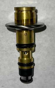 A/C Compressor Mechanical Valve DENSO7SB16C/6C17 Fits VW, Skoda, SAAB - Picture 1 of 2
