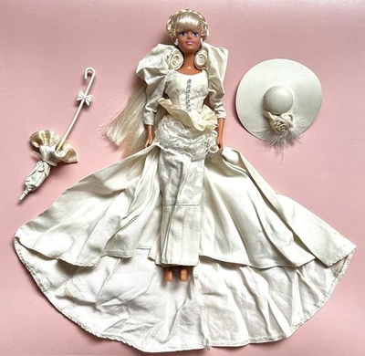 🩶 Sindy 🩶 1991 Vintage Edwardian Sindy Doll Hasbro - Image 1 of 4