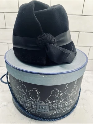 Vintage G Fox & Company (Hartford, CT) Hat Box & Black Hat Italy Body - Image 1 of 4