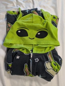 Boys Star Wars Grogu Hooded One Piece Pajamas Size 6/7 - Picture 1 of 5