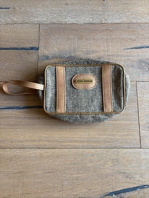 Bolsa de cosméticos Saks Fifth Avenue Foto 1 de 3