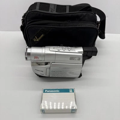 JVC Compact VHS Camcorder Model GR-AXM17U VHS C For Parts - Image 1 of 4