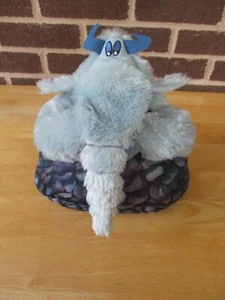 Juguete de peluche de 10" de alto Small Foot Stone Keeper Factory Yeti 2018 - Imagen 1 de 5