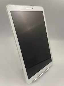 Samsung Galaxy Tab E 9.6 SM-T560 White 9.6"Android Tablet Spares And Repairs #A - Picture 1 of 20