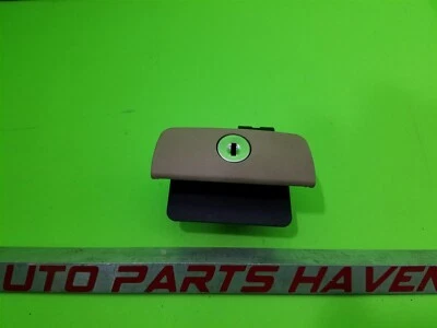 Cadillac DTS 06-10 SRX 07-09 - Guantera manija pestillo bronceado OEM Foto 1 de 3