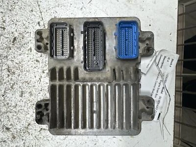 Chevrolet Silverado 2500 Pickup 2004-2005 Engine Control Module Diesel 12244189 - Image 1 of 4
