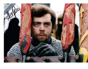 Television Autograph: ALEX PRICE (Merlin) Signed Photo - Picture 1 of 1