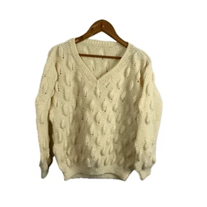 Maglione lavorato a mano grosso donna taglia small panna oversize collo a V cottagecore - Foto 1 di 8
