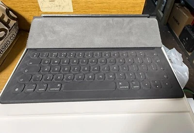 Apple Smart Keyboard Folio Case - for 12.9 inch iPad Pro 1st & 2nd Gen A1636 US - Image 1 of 3