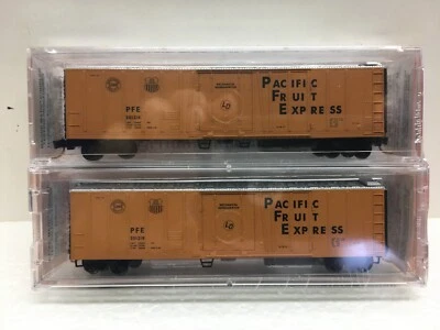 N Scale Micro Trains MTL Special Run 06-78 PFE Mechanical Refrigerator 2-Pack - Image 1 of 3