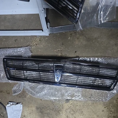 Pontiac Bonneville 1987-90 parrilla, como nuevo  Foto 1 de 4