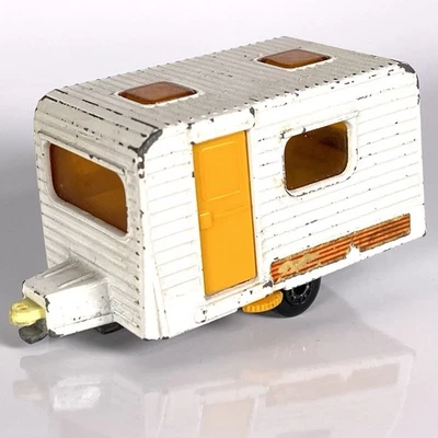 Matchbox Superfast No. Remolque cámper 31 caravanas blanco con puerta amarilla vintage  Foto 1 de 4