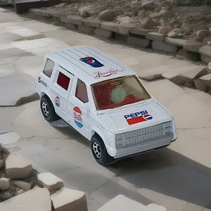 Matchbox Dodge Caravan 1984 - Bild 1 von 7