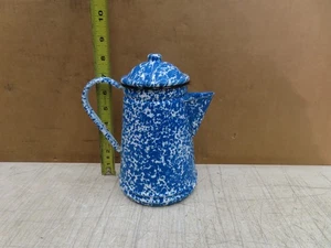VTG BLUE & WHITE ENAMELWARE SPATTER SWIRL COFFE POT TEA KETTLE SPLATTER - Picture 1 of 17