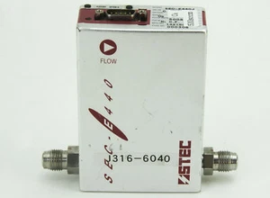 6040 HORIBA-STEC MFC SEC-E440 MASS FLOW CONTROLLER SEC-E440J - Picture 1 of 7