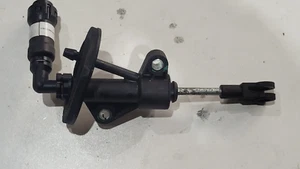 2015 Jeep Renegade 1.6 Diesel Clutch Master Cylinder 55190994 - Picture 1 of 3