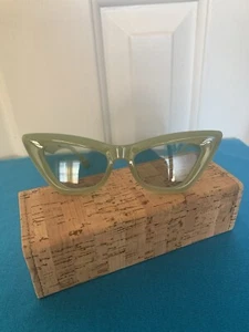 Cat Eye Polarized Sunglasses | Fifth & Ninth - Picture 1 of 9