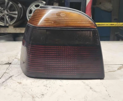 93-02 Golf Exceto Gti 95-99 Golf Gti lanterna traseira esquerda driver conversível fumê - Imagem 1 de 4