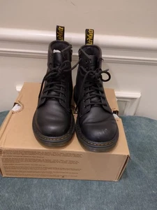 EUC Dr. Martens Delaney Boot Black Softy T - 1 M US Little Kid (13 UK) - Picture 1 of 15