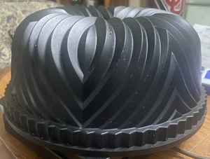 Nordic Ware Bundt Pan, Bavaria, 10-Cup, Cast Aluminum - Picture 1 of 8