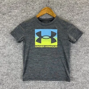 Under Armor Shirt Boys Size 7 Gray Loose Fit Graphic Tee Crewneck Youth - Picture 1 of 7