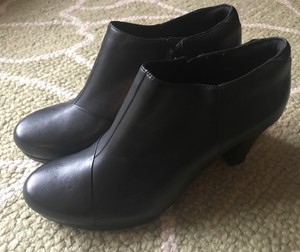 clarks black heeled boots