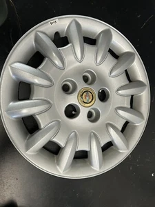 (1)  2001-2002 16" OEM  Chrysler Town & Country Wheel Cover Hubcap  8003 4743065 - Picture 1 of 5