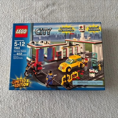 LEGO City 7993 Service Station New!! - Image 1 of 3