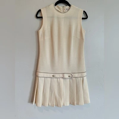 Minivestido tejido cintura caída crema 'Charleston' vintage años 60-70 con pedrería Foto 1 de 4