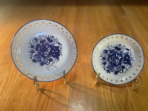 Set Of 2 Pierced-Blue & White Decorative Plates-Floral~9.25” Round-& 8” - Picture 1 of 20