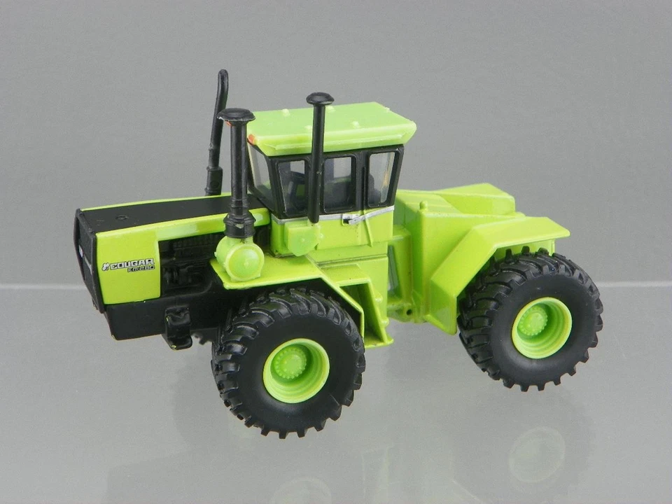 Ertl 2010 CNH Diecast 1:64 Green 1983 Case Steiger Cougar IV KM 280 Farm Tractor - Image 1 of 4