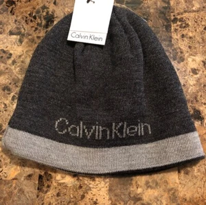 MENS CALVIN KLEIN REVERSIBLE CHARCOAL GRAY BEANIE ONE SIZE NWT - Picture 1 of 3