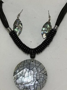 Beautiful Unique Coir Pendant Necklace & Stunning Abalone Shell  Earrings Set - Picture 1 of 5
