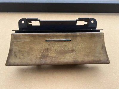 Cenicero Jaguar X-Type 2001 2002 2003 2004 2005 2006 2007 2008 Foto 1 de 4