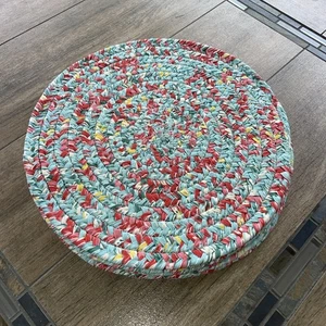 Mantel individual trenzado floral vintage Pioneer Woman 15" redondo mezcla de algodón multicolor - Imagen 1 de 2