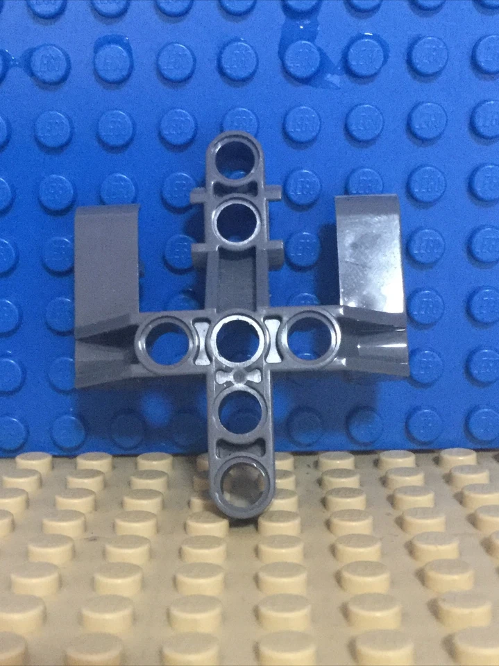 LEGO Technic Perpendicular 3 Finger Forked Liftarm 19086 Gearbox Bionicle - Image 1 of 1