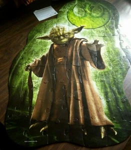 Rompecabezas de pared Star Wars Yoda 72 piezas 24"" X 36"" caja fuerte en paredes móvil cardenal - Imagen 1 de 9