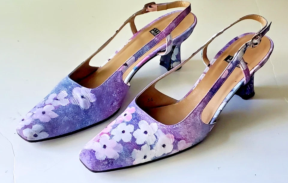 Zapatos de salón Stuart Weitzman para mujer florales lila con cordones para gatito talla 7,5 AA Foto 1 de 4