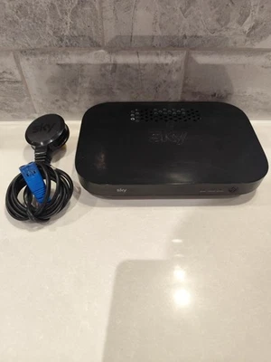 Sky Q Model ER110 Wi-Fi Wireless Broadband Router and PSU  - Image 1 of 4