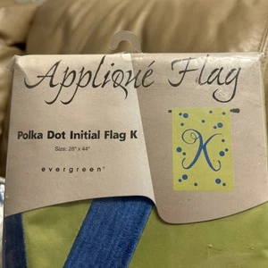 NUEVO Aplique Inicial Bandera “K” Lunares Azules y Verde Talla 28” x 44” Nylon - Imagen 1 de 2