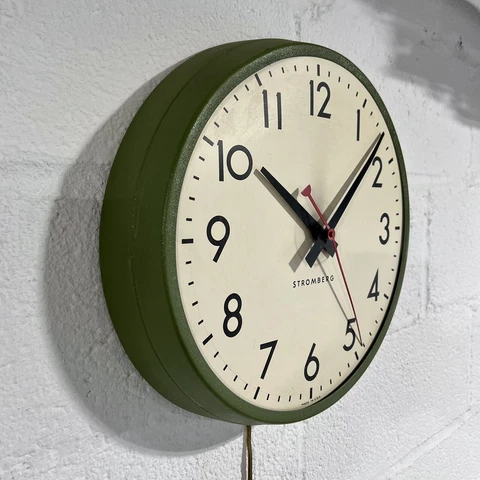Vintage Stromberg Industrial Wall Clock Metal Glass Circle 14” electric Cover