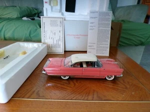 Danbury Mint 1956 Lincoln Premier Coupe with Papers Maßstab 1:24 - Bild 1 von 5