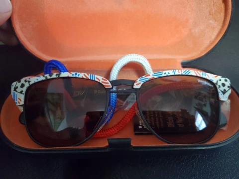 Vintage 1994 U.S WORLD CUP Soccer sunglasses Striker Series Cover