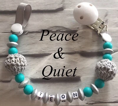 PEACE & QUIET Personalisierter Schnullerclip🖤Holz💎Geschenk, gehäkelt🖤Junge💎Mädchen, Silikon, türkis, #WSW
