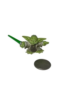 Hasbro Star Wars Galactic Heroes YODA Figur mit einer Hand auf Lichtschwert - Bild 1 von 7