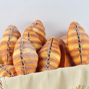 2pcs Realistic Bread Model Fake Bread Decoration Simulation Realistic Bread - Photo 1/12