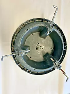 CHRISTMAS TREE STAND FOR LIVE TREE FITS UP TO 8' TREE - Picture 1 of 9