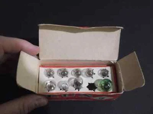 LUX "ΕΛΛΗΝΙΚΗΣ ΚΑΤΑΣΚΕΥΗΣ" raro de colección años 50 9x bombilla de lámpara griega para automóvil - Imagen 1 de 12
