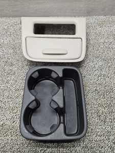 🐸 NICE 99-02 Yukon Tahoe Suburban Center Console Cup Holder Dash Bezel 1999 OEM - Picture 1 of 10